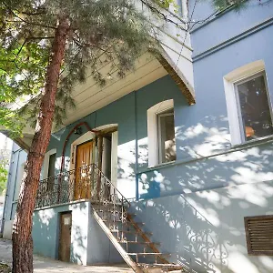 Chio's Place Тбилиси